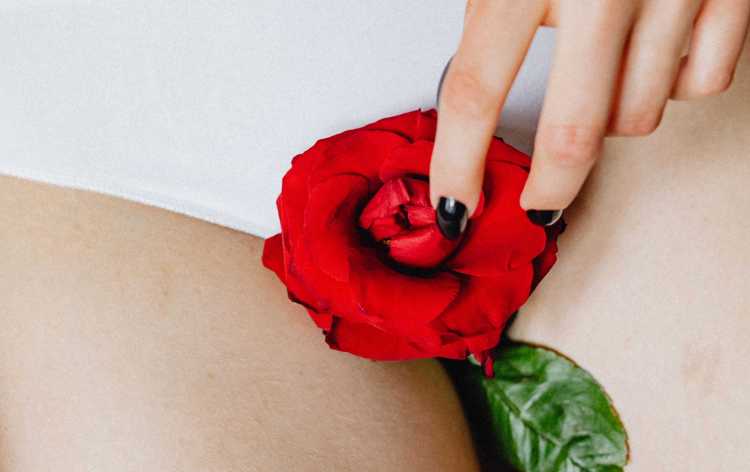 Por que me Duelen las Relaciones Sexuales en la Menopausia | DOMMA